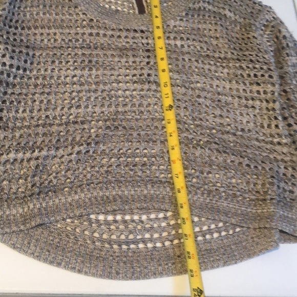 Two by Two  New York size XL tan/ beige open knit scoop neck 3/4 sleeve,back zip - Picture 13 of 14